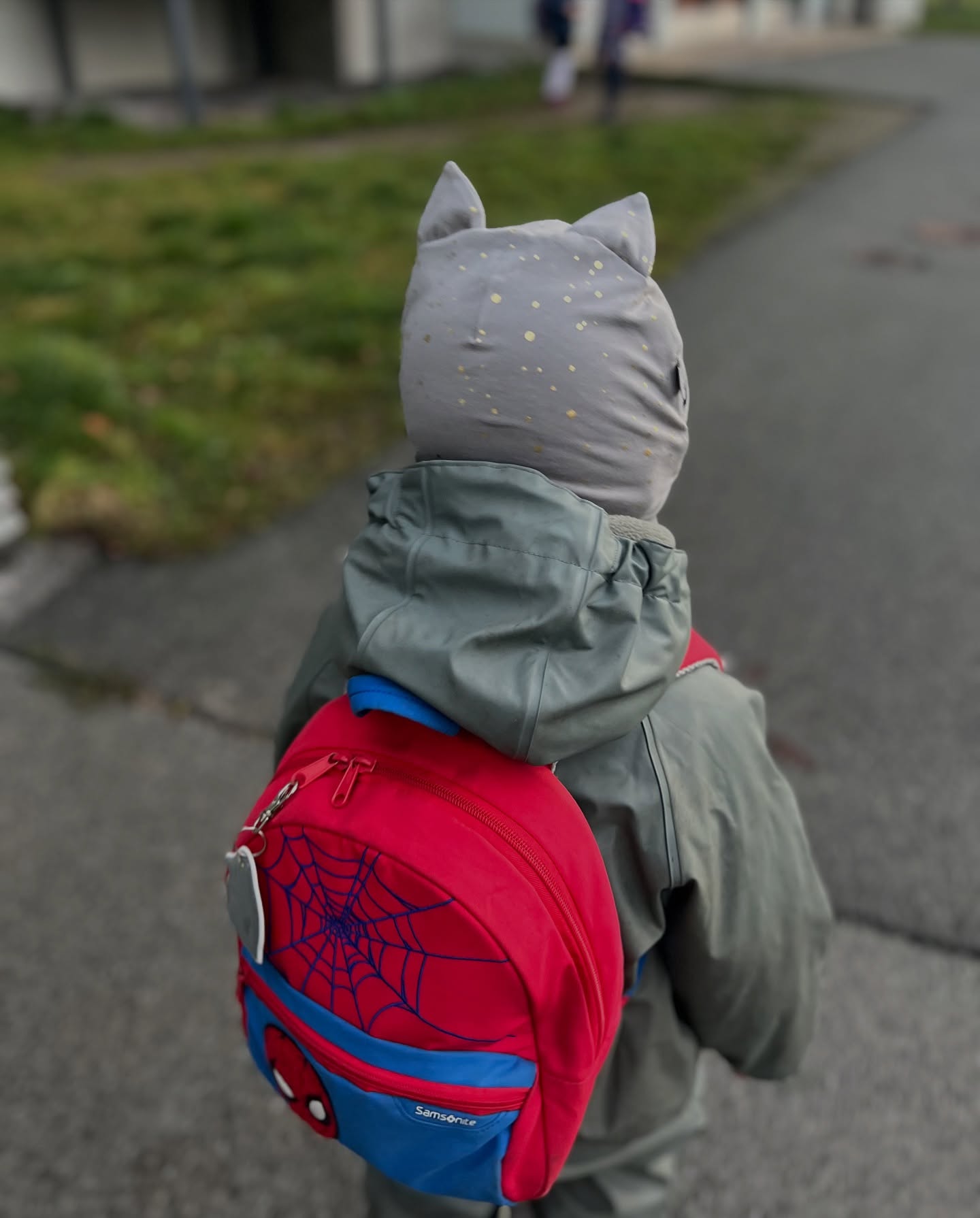 Kõrvikute eera on tagasi! 😻
Meie 6 aastase tegutsemisaja jooksul oleme aru saanud, et eelistate kõrvakestega tuukrimütse suurustele 44-48. Seega kohe olemas valikusse ei ole me juba aastaid suuremaid kõrvadega tuukrimütse teinud.
Aga miski on muutunud.. Ja igal laadal küsib 1-10 ema, miks pole kõrvadega mudeleid suurematele? No ma kohe ei teagi, peaksime vist enda esialgae plaani juurde tagasi minema ja vahel tegema ka suurused 50/52 ja 52/54 kõrvadega. Või siiski? 🧐
Väikeettevõtja elu its is 🤣