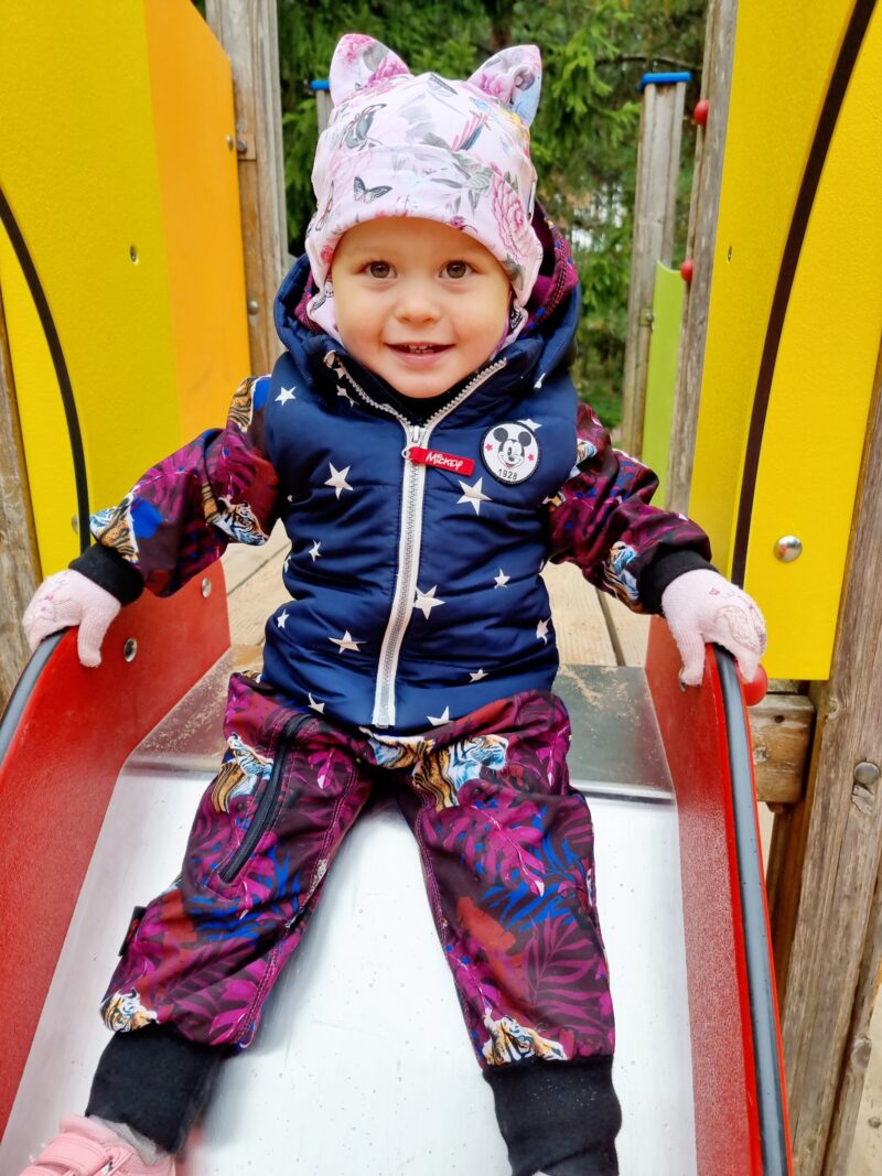 Helesinisel linnud (kõrvadega)