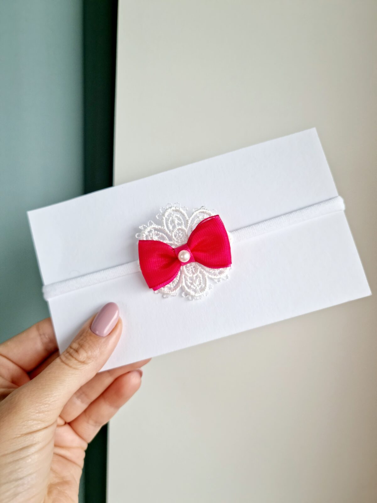 Fuksia lips pitsil Fuksia lips pitsil