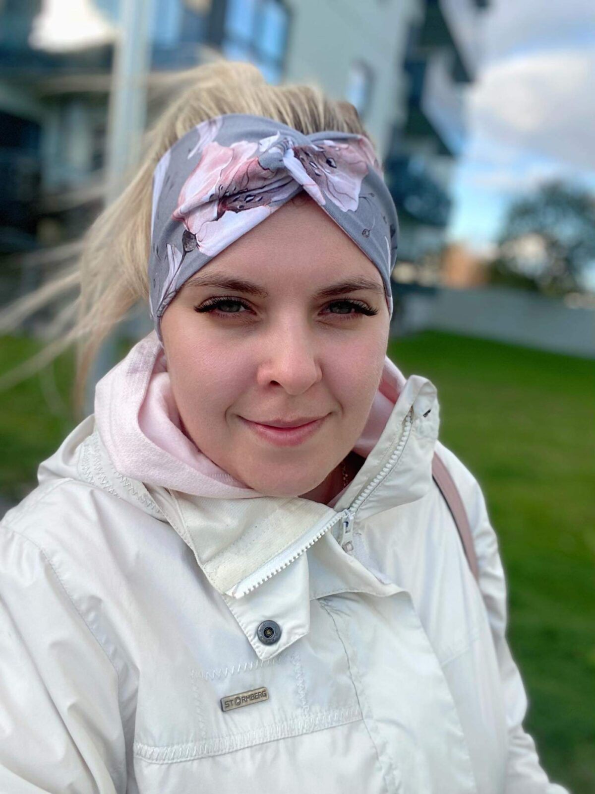 Hallil roosad lilled Hallil roosad lilled