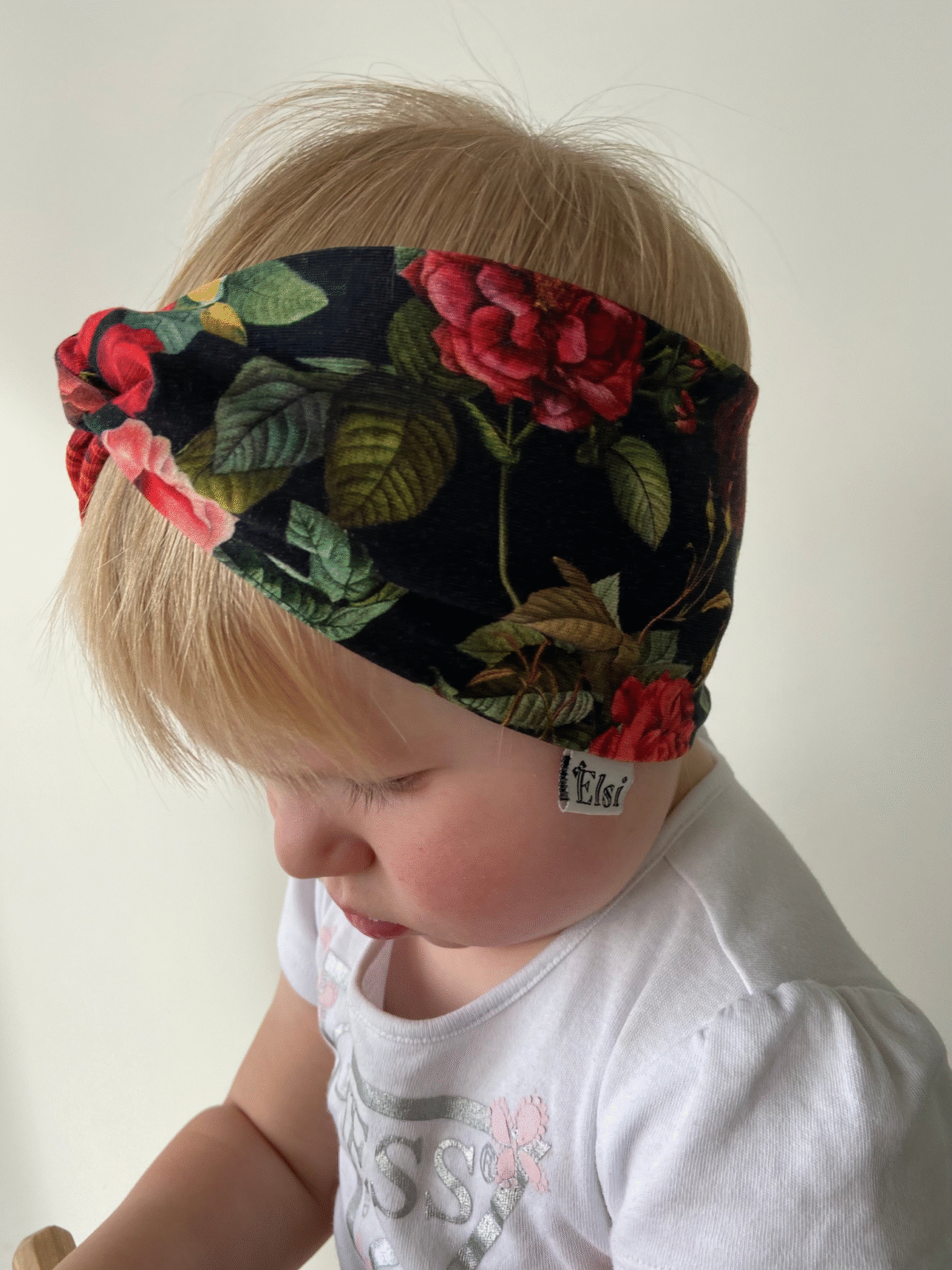 Mustal roosid Mustal roosid