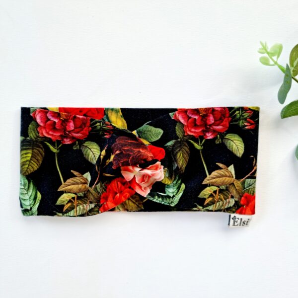 Mustal roosid Mustal roosid