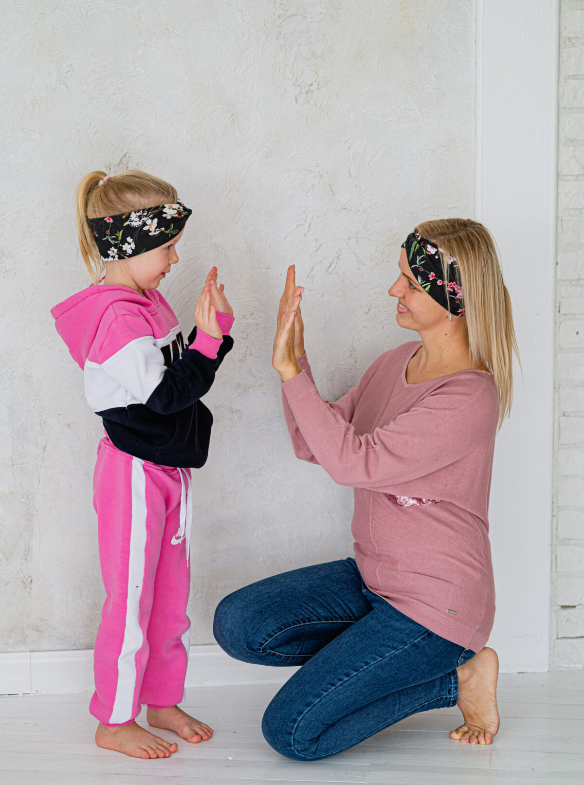 Ph86 Meriinopeapael mustal liblikad