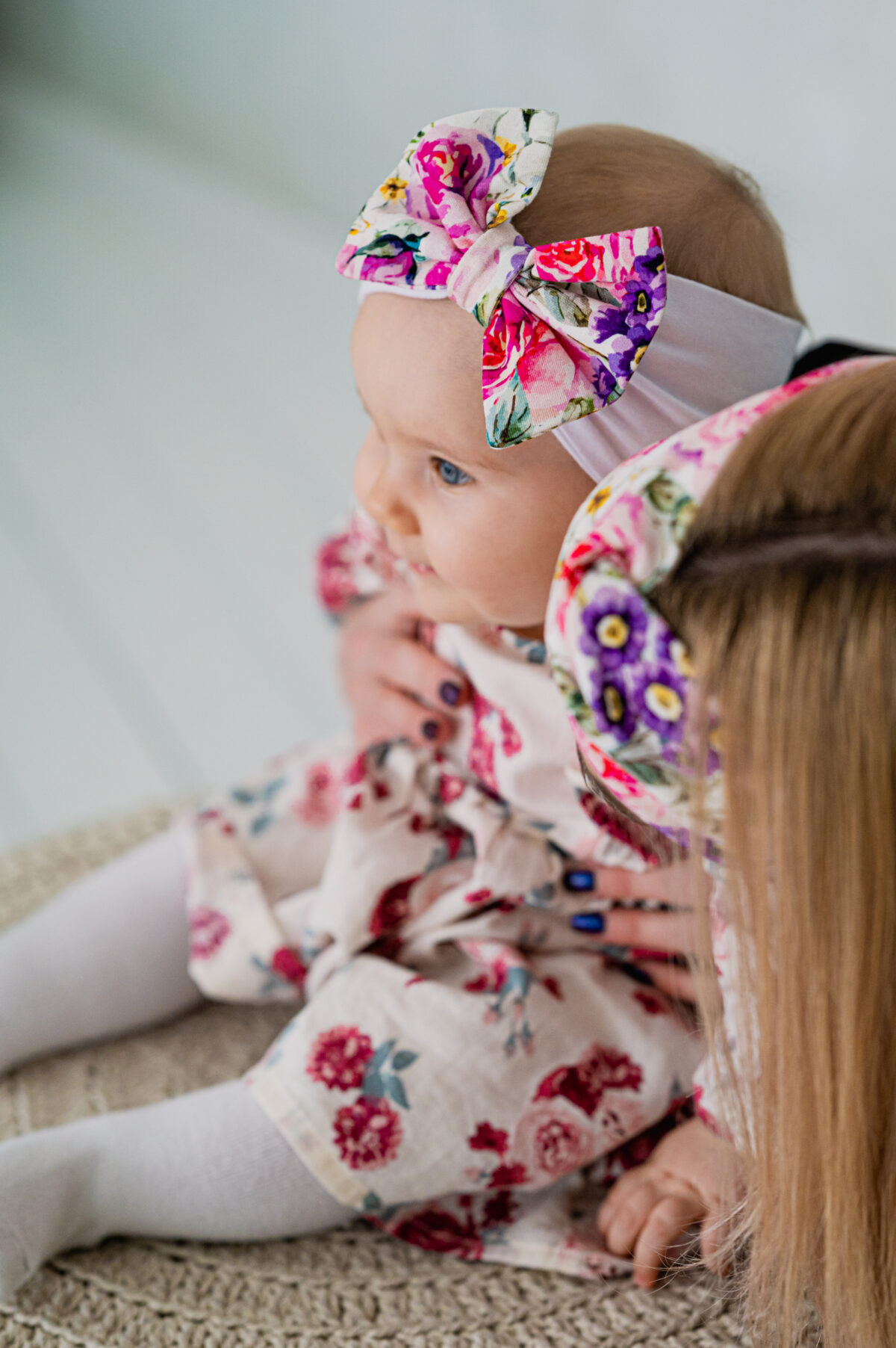 Valge peapael pojengid