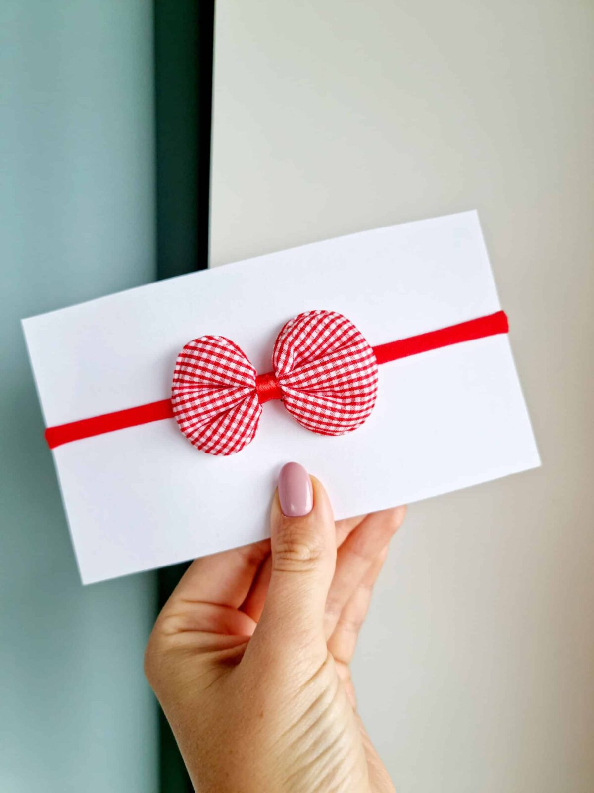 Jõulupeapael punane lipsuga