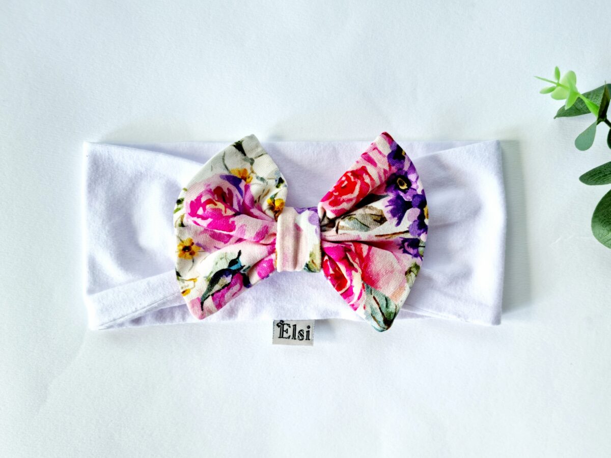 Valge peapael pojengid