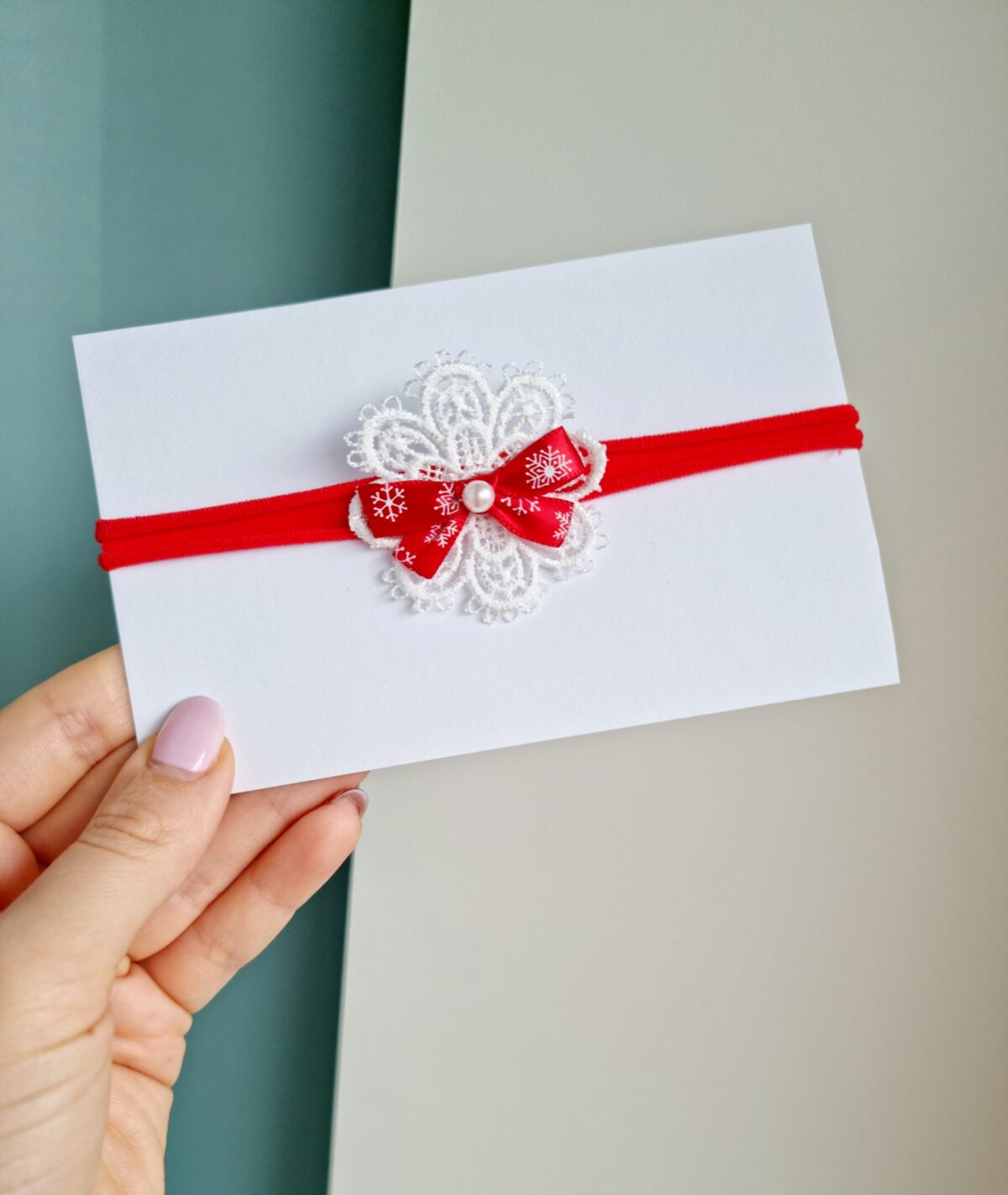 Jõulupeapael lumehelbega