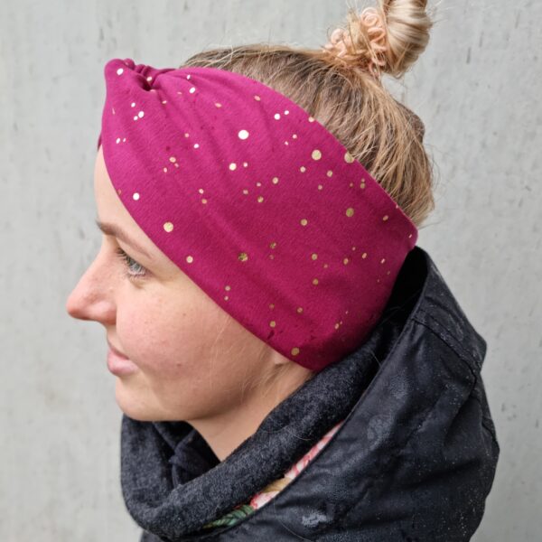 20211107_124918 Meriinopeapael veinipunasel kuldsed täpid