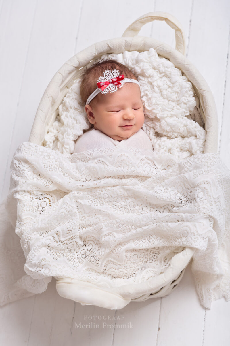 Jõulupeapael lumehelbega