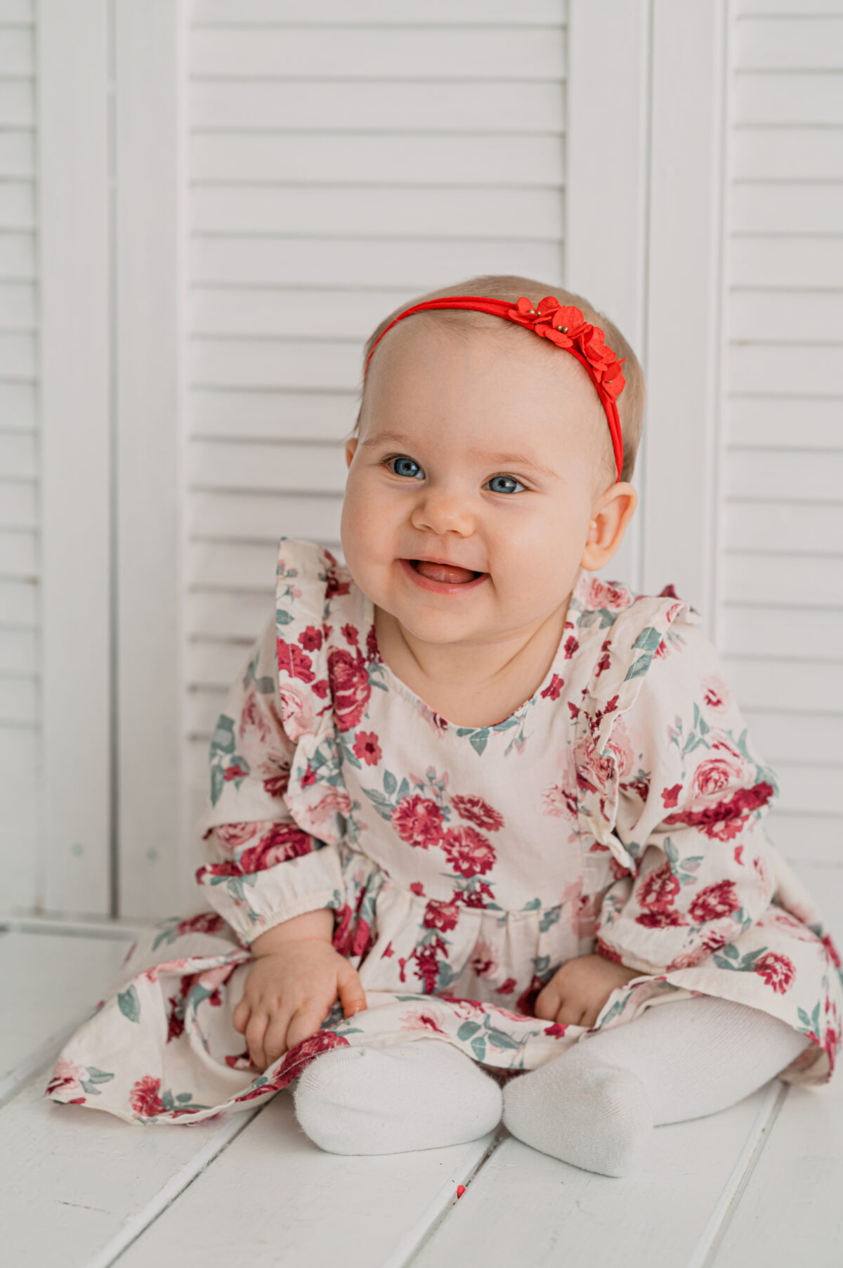 Photo253 Jõulupeapael punaste lilledega