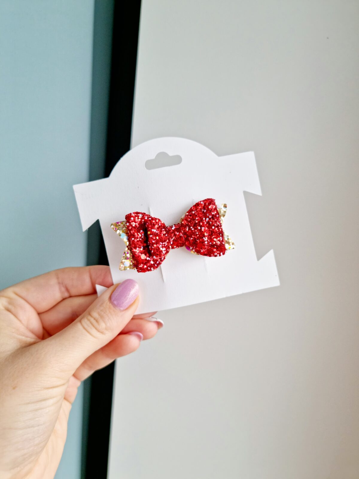 20211120_120515 Kroko-klamber punane kuldsega2