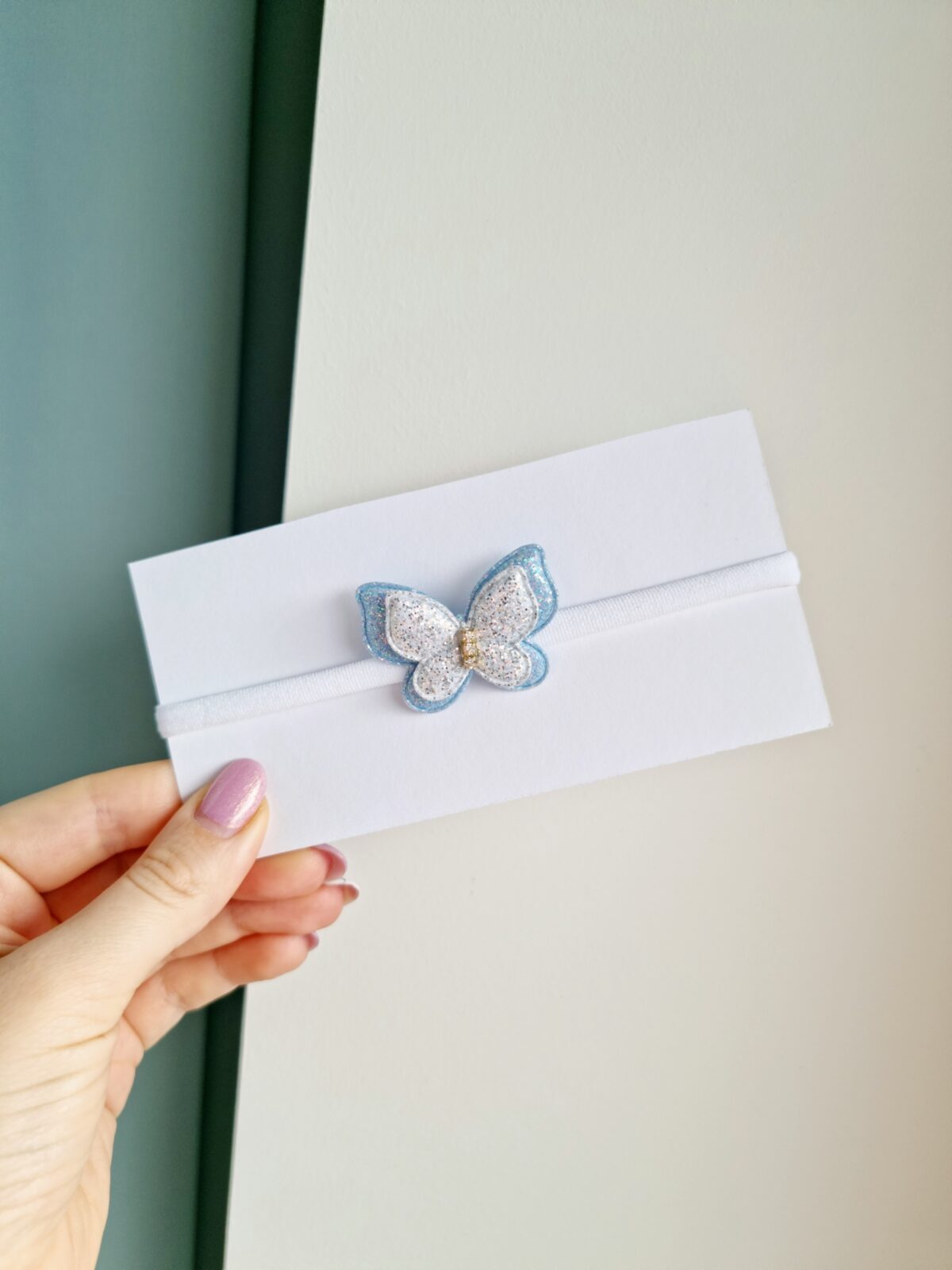 20211202_121447 Läikiv liblikas helesinine