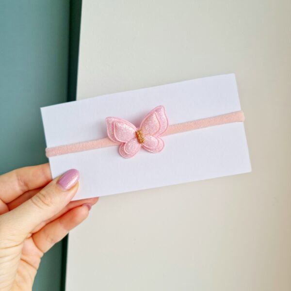 20211202_121523 Läikiv liblikas heleroosa