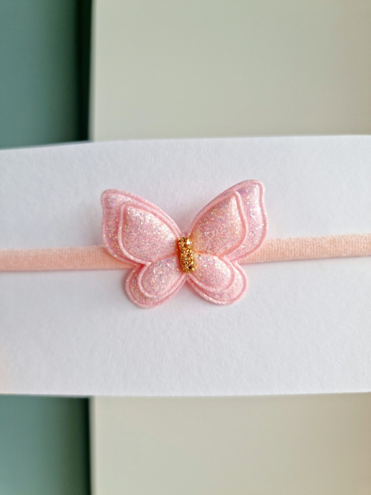 20211202_121532 Läikiv liblikas heleroosa