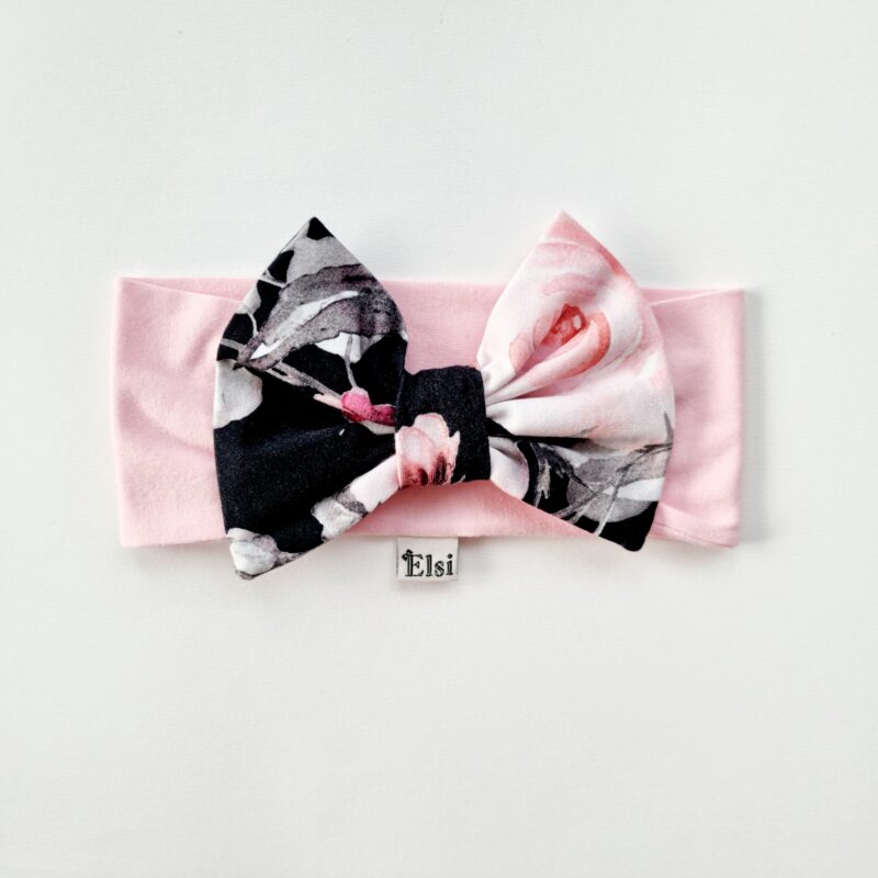 20211207_124807 Roosa peapael mustal roosidega