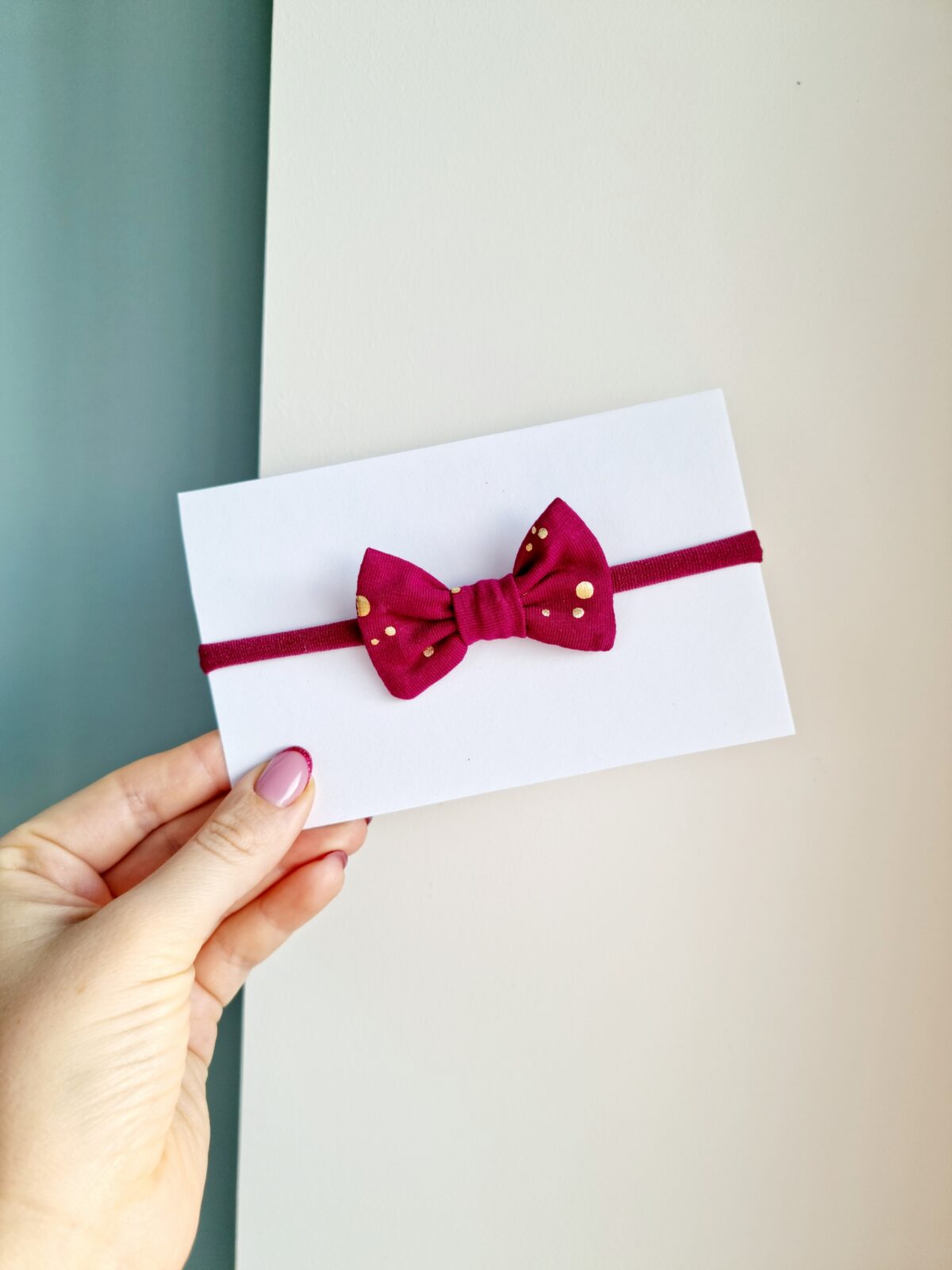 20211208_122340 Jõulupeapael kuldsete täppidega