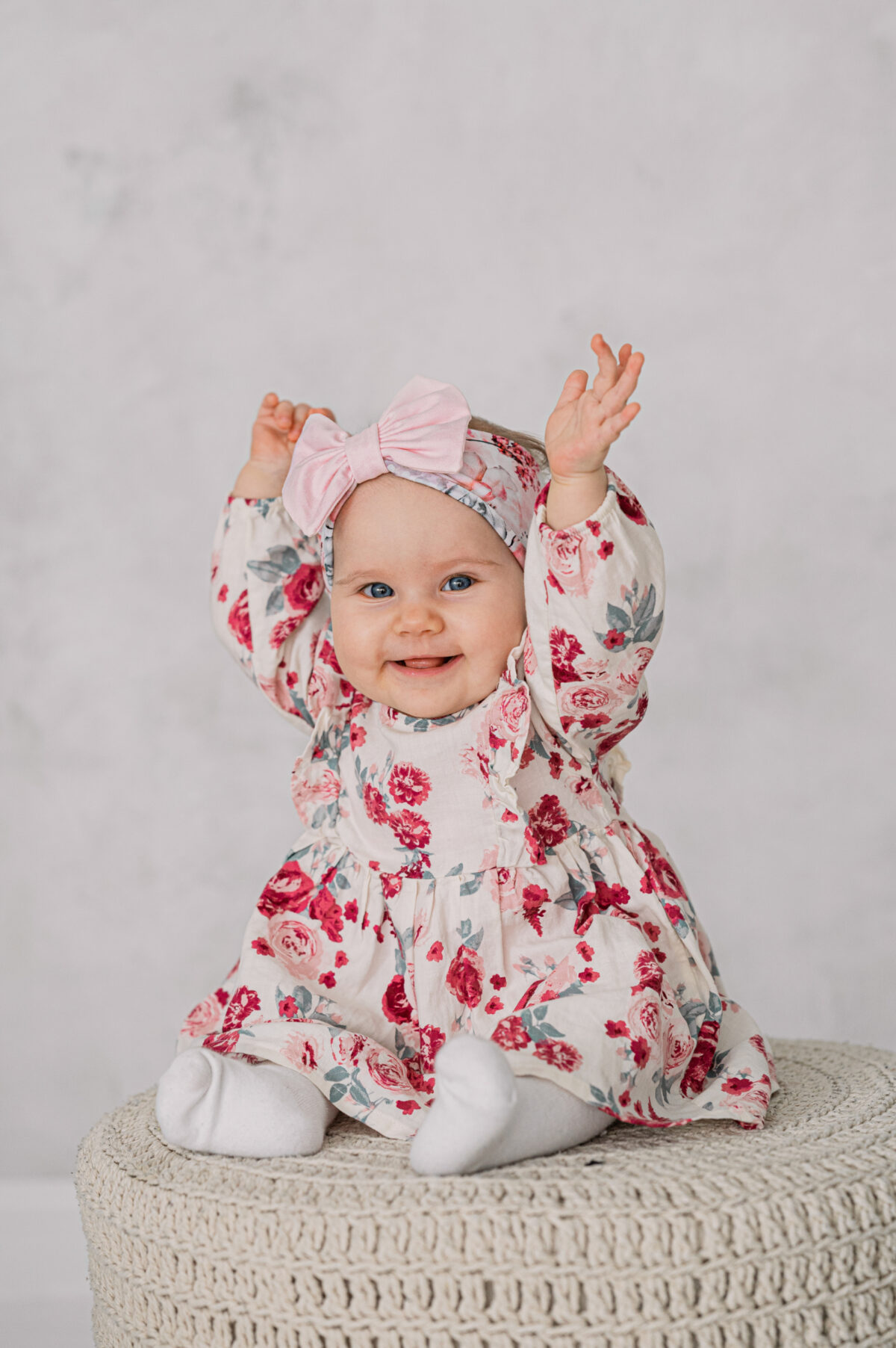 Lilleline peapael heleroosa lipsuga