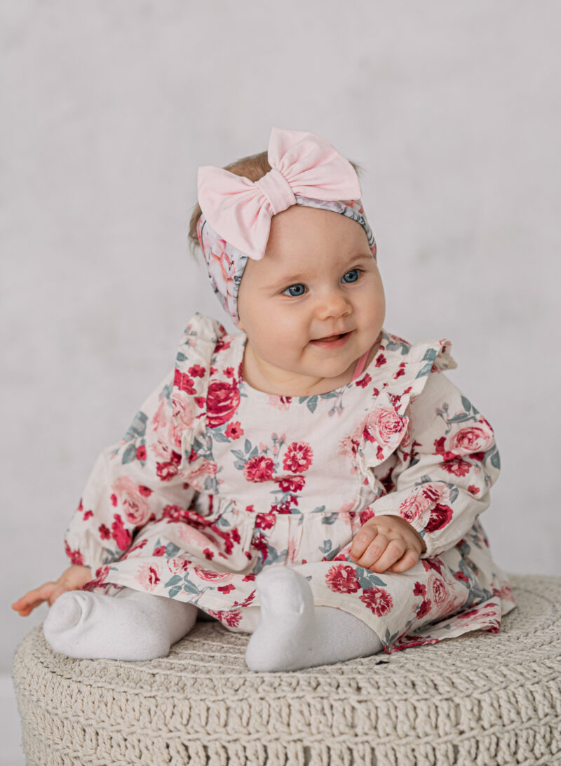 Lilleline peapael heleroosa lipsuga