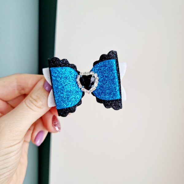 20220112_115203 Lips musta südamega