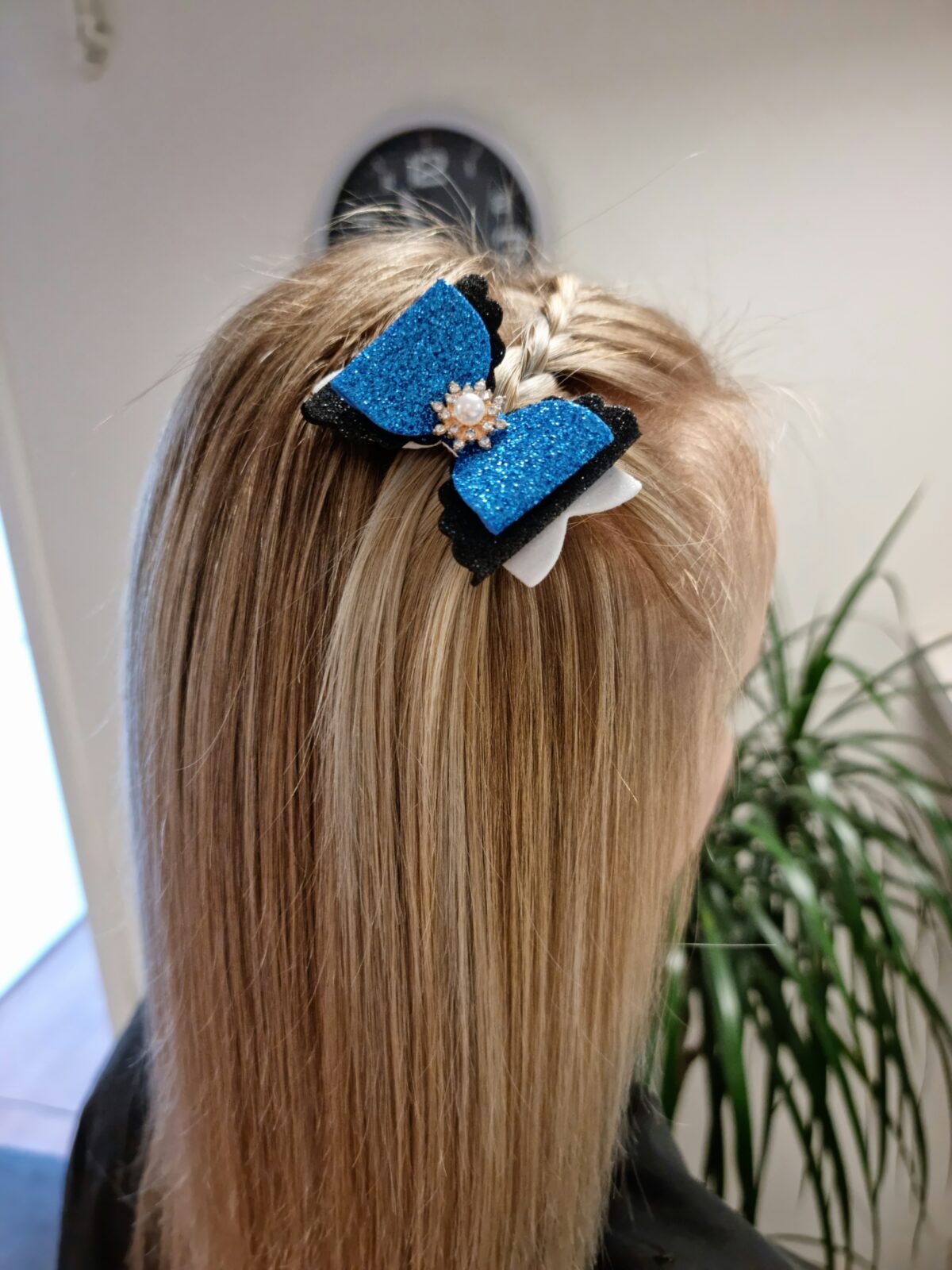 Lips pärlitega kuld