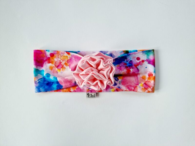 Värviline peapael heleroosa lillega