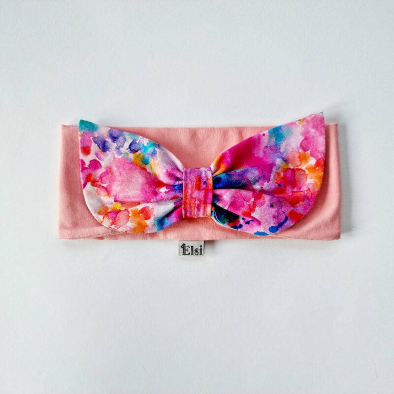 Roosa peapael värvilise liblik-lipsuga