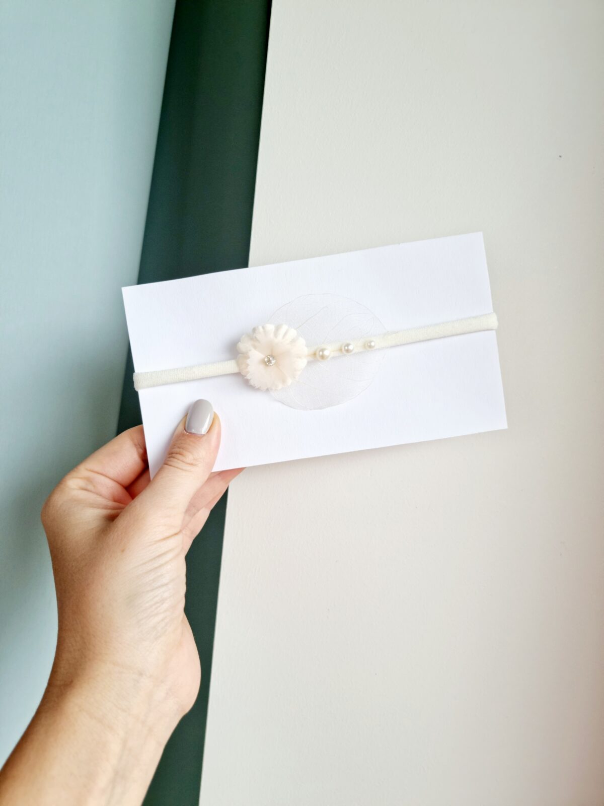 Leheke lille ja pärlitega