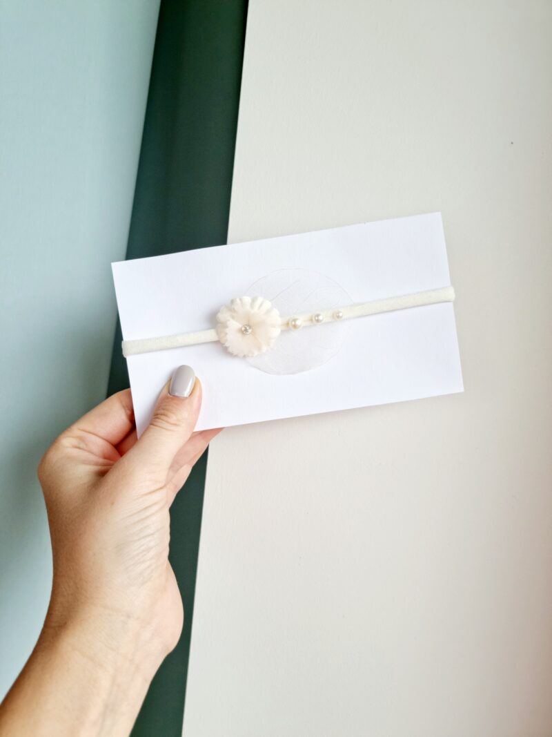 Leheke lille ja pärlitega