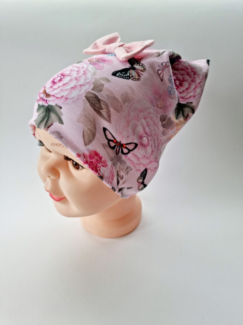 Linnud ja lilled roosal