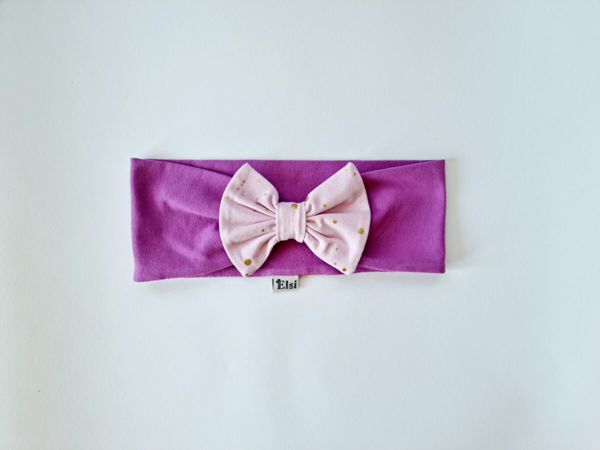 20220422_134019 Lilla peapael roosal kuldsed täpid