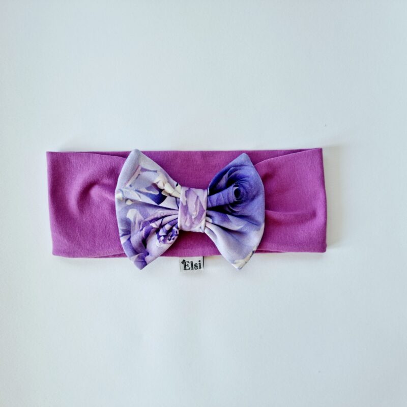 Lilla peapael helelillade lilledega