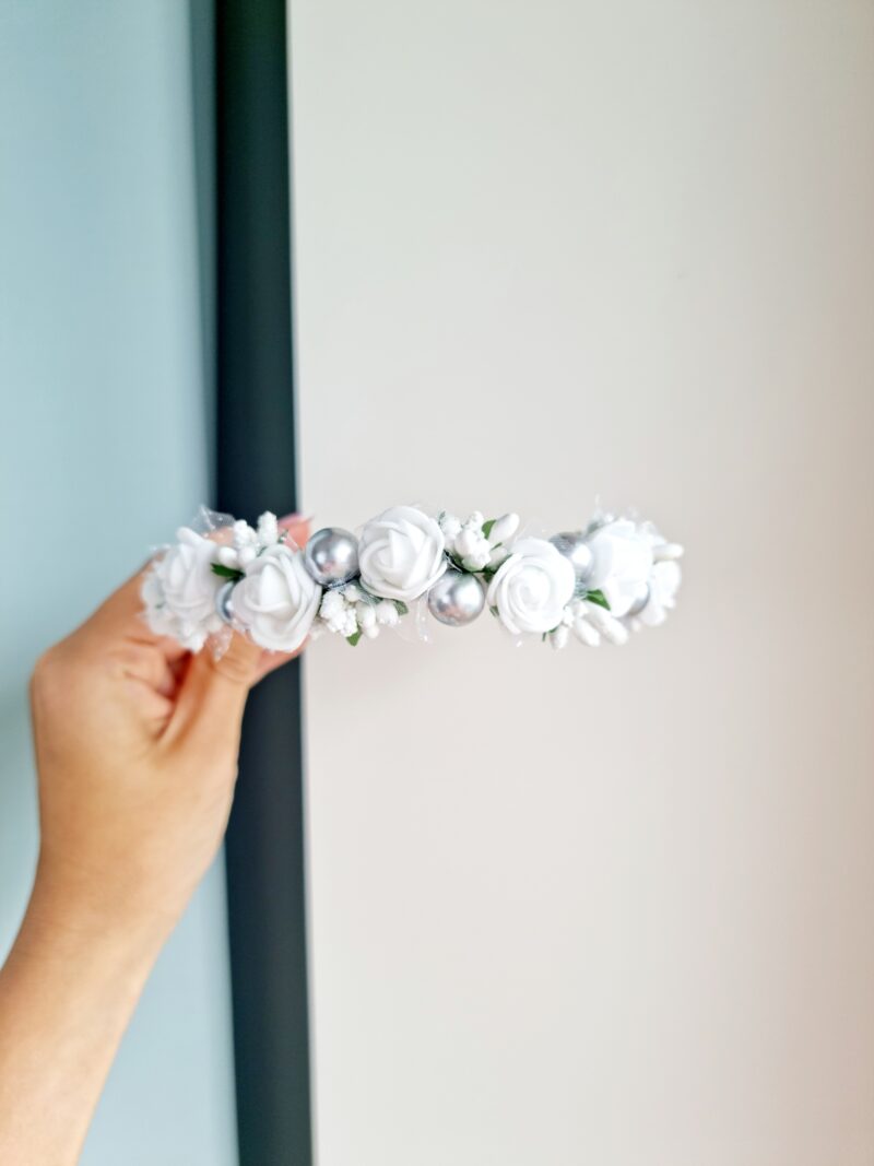 20220726_140511 Valge-hõbe lilledega peavõru