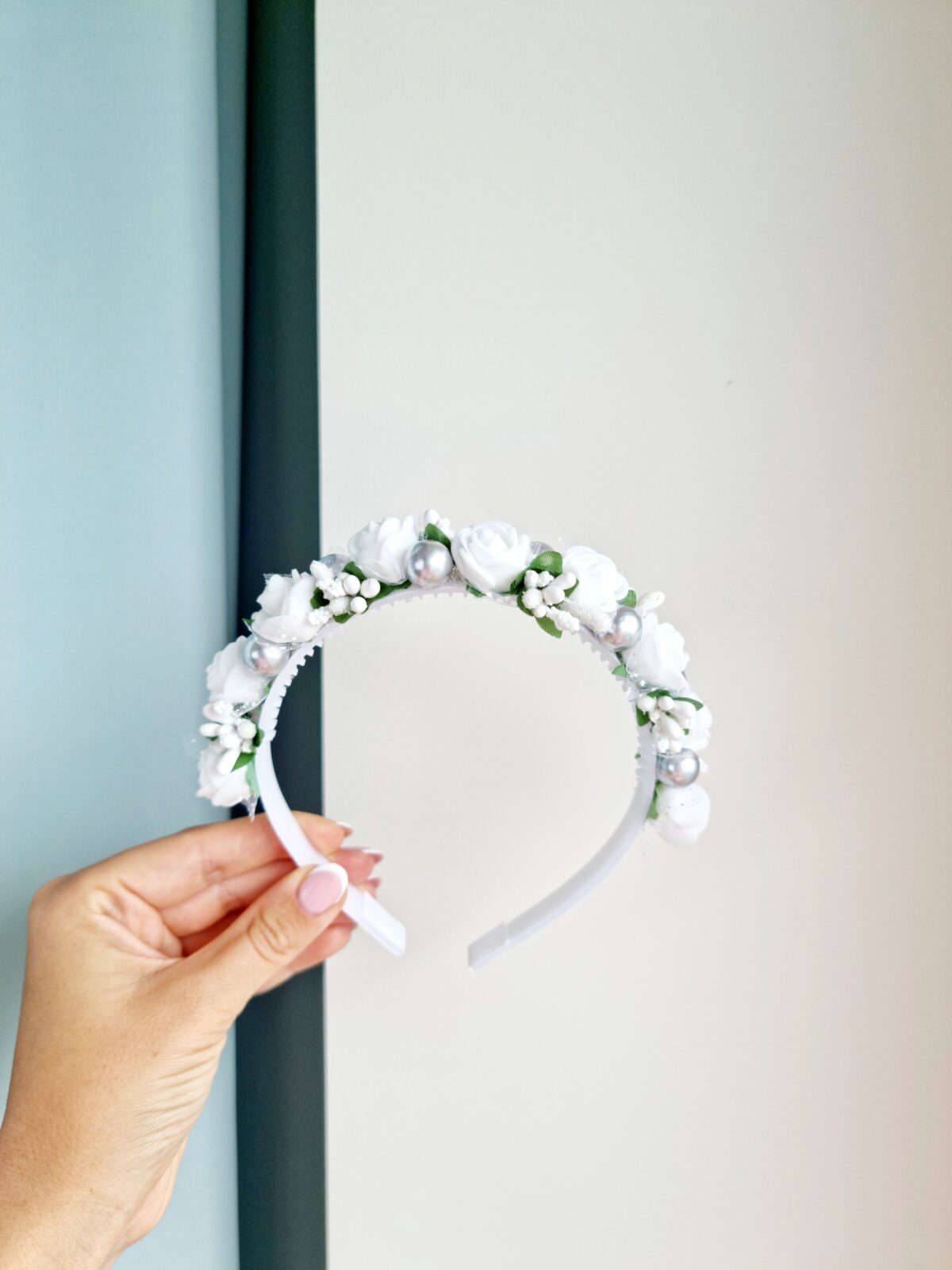 20220726_140532 Valge-hõbe lilledega peavõru