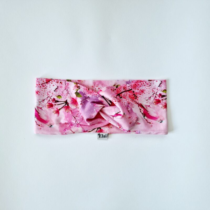 Roosad õied ja papagoid