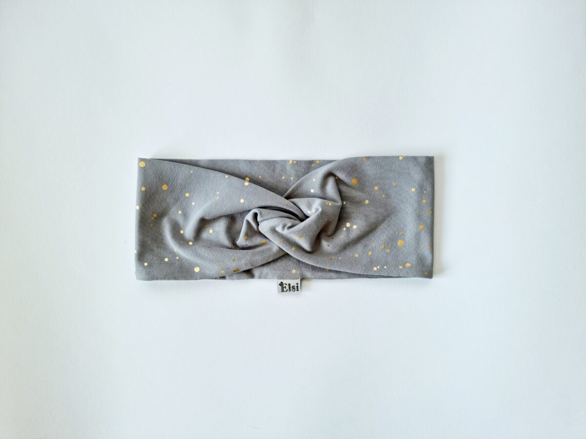 20220523_115821 Hallil kuldsed täpid