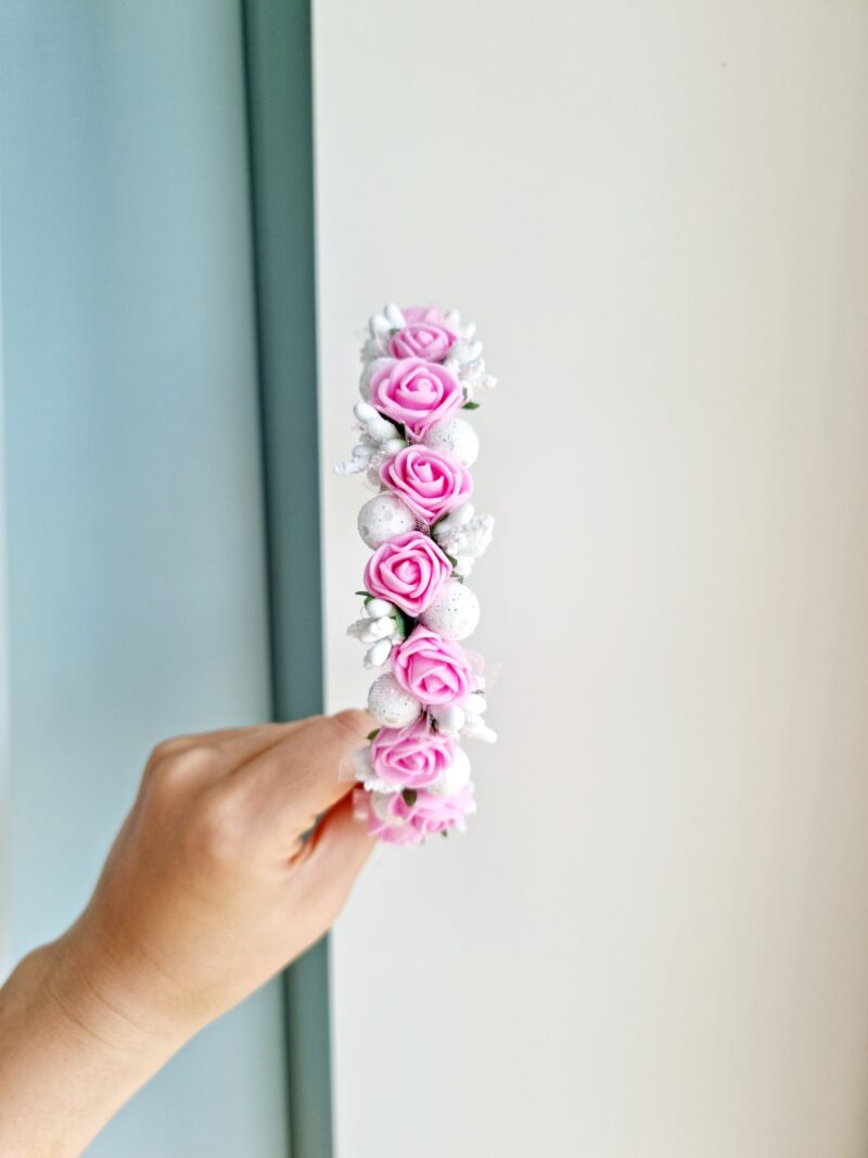 20220603_111517 Roosa-valge lilledega peavõru