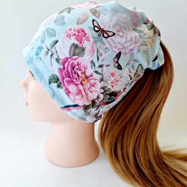 Mustal õied patsimüts