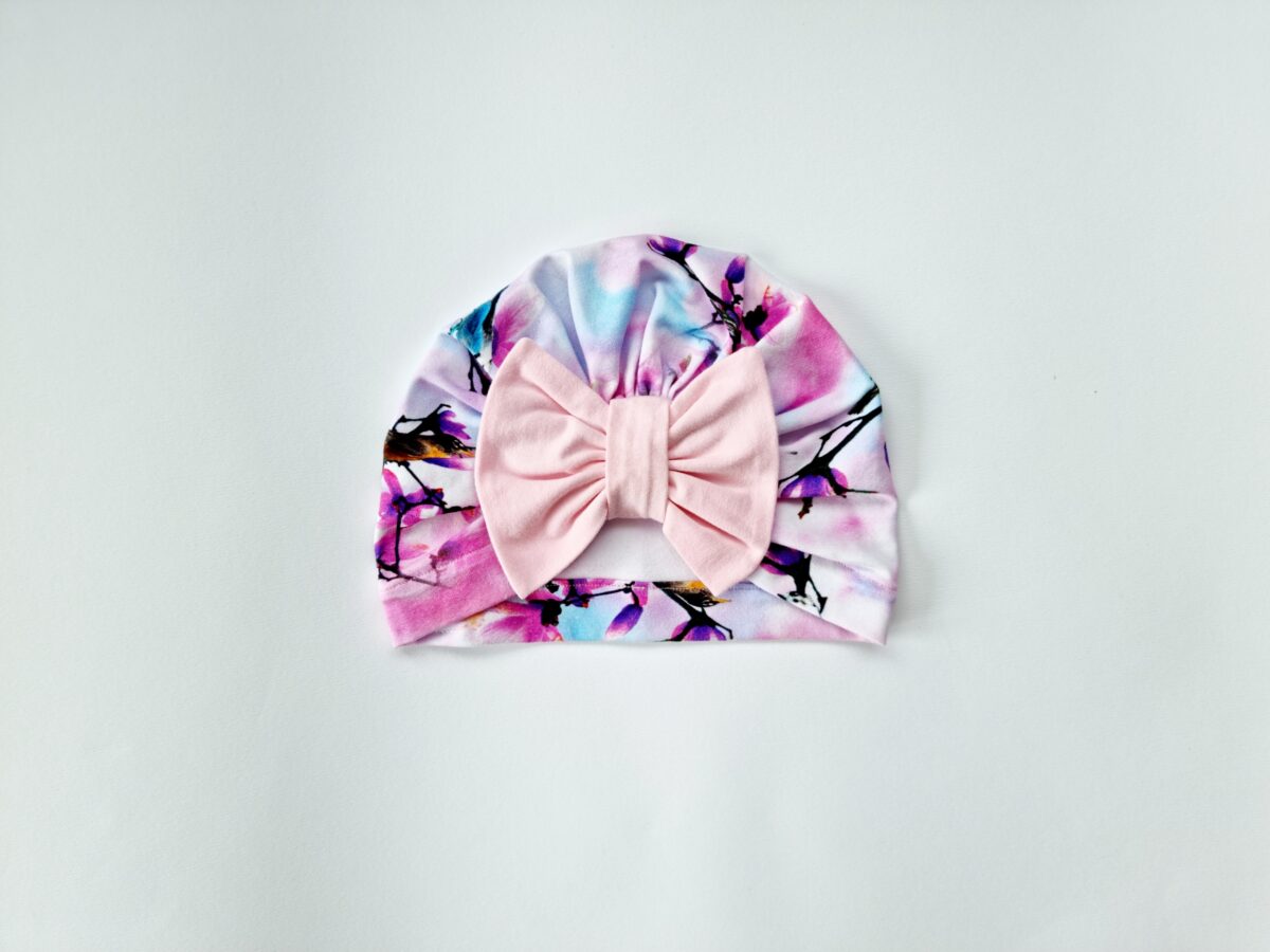 Lindudega turban lipsuga