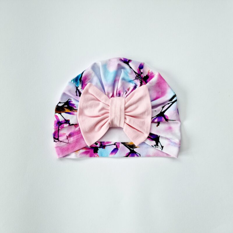 20220614_142614 Lindudega turban lipsuga