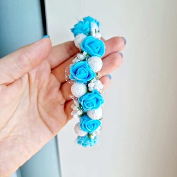 20220625_144617 Helesinine-valge lilledega peavõru