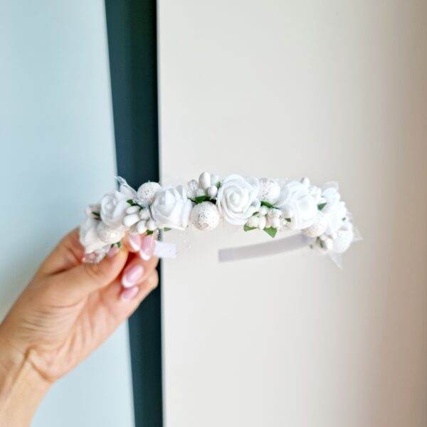 20220722_163329 Valge lilledega peavõru