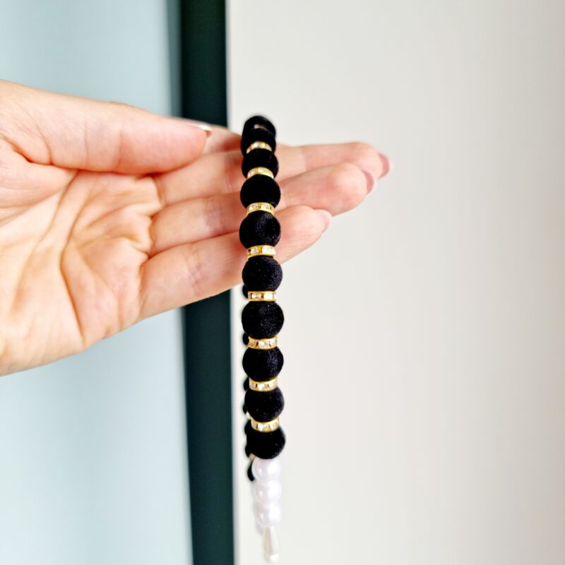 Pärlitega peavõru must