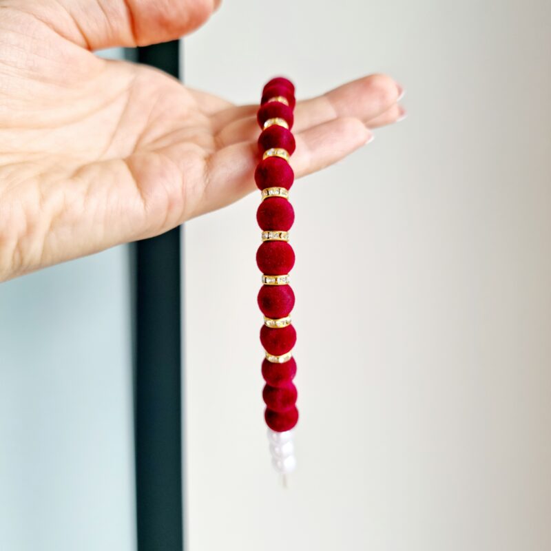 Pärlitega peavõru veinipunane