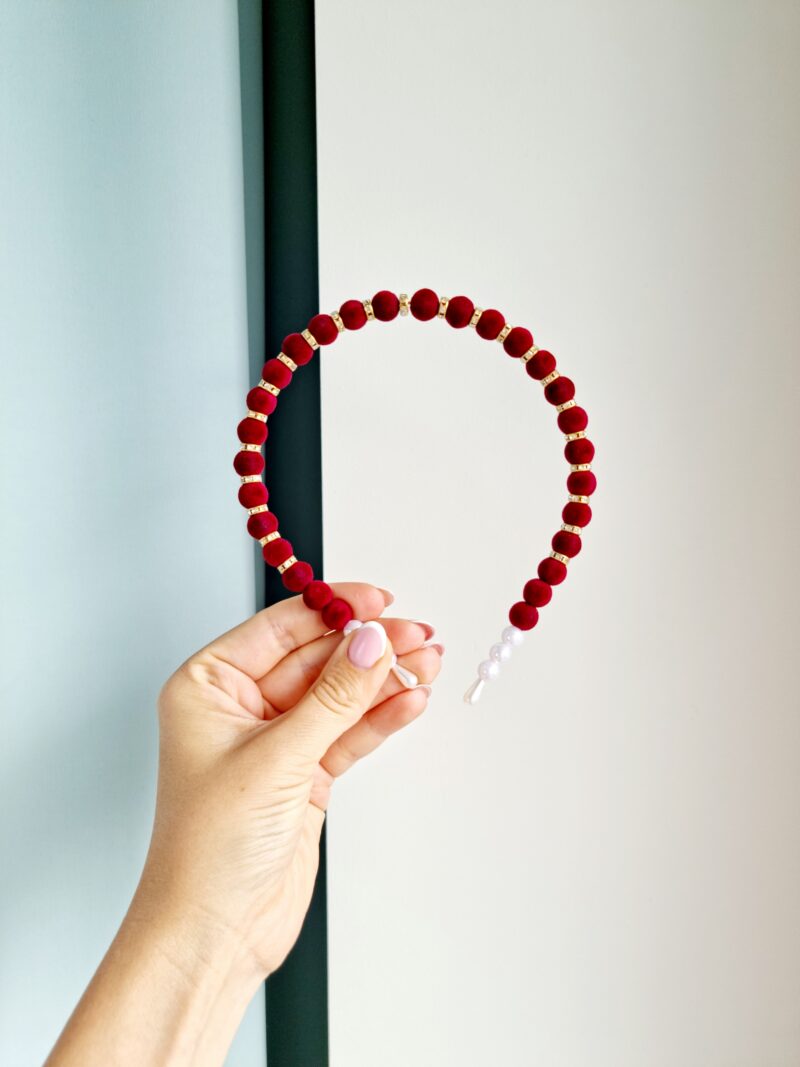 Pärlitega peavõru veinipunane