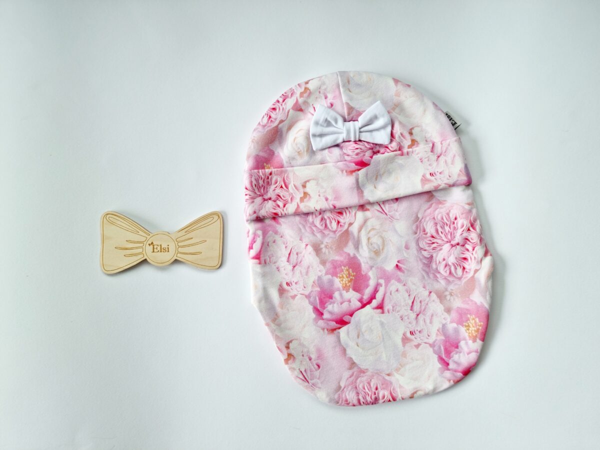 Roosad pojengid lipsuga