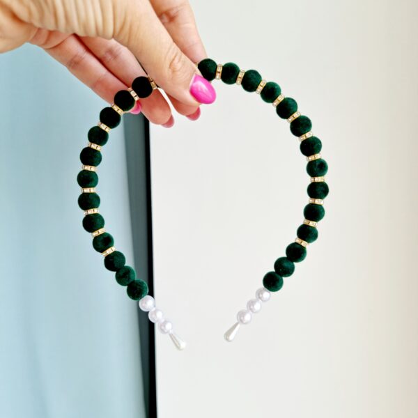 20220823_094911 Pärlitega peavõru smaragdroheline