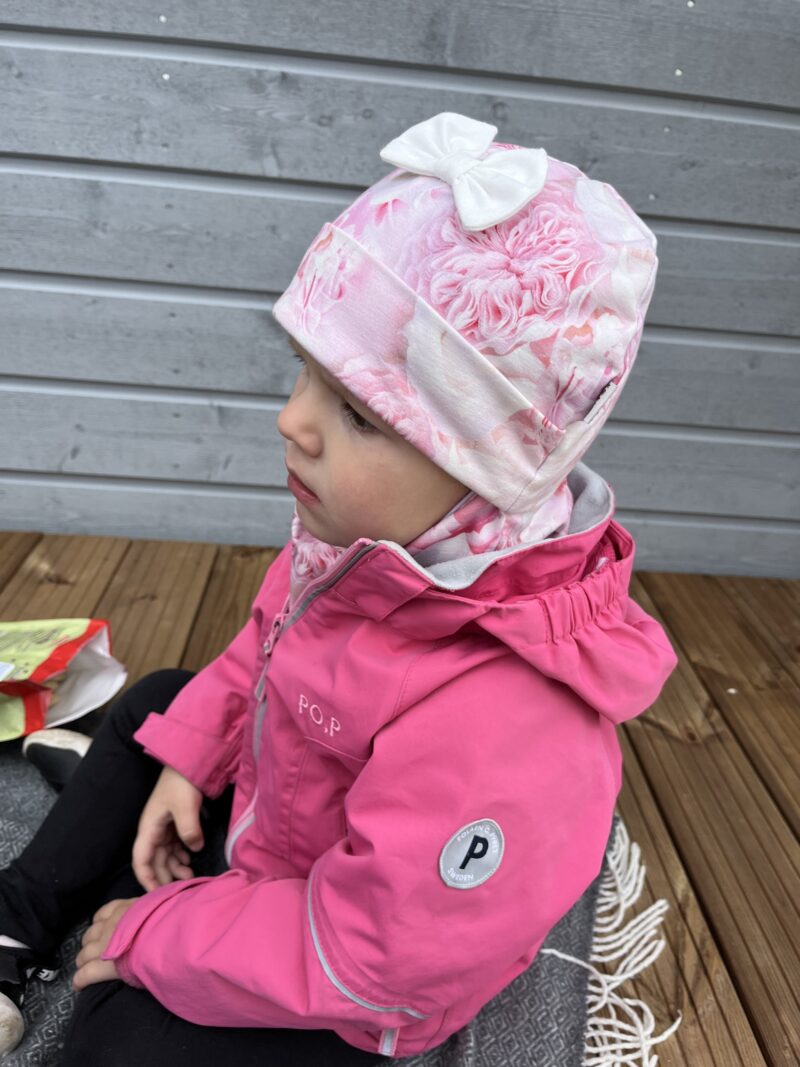 image00002 Roosad pojengid lipsuga