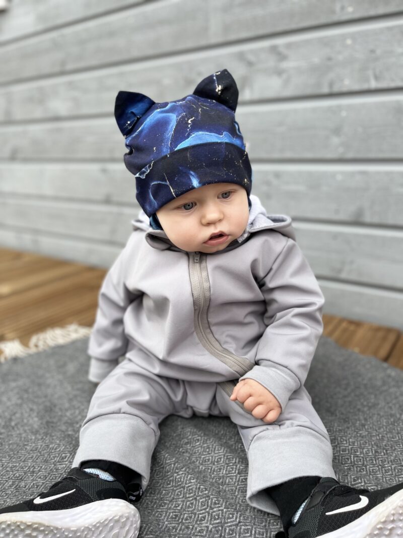 image00045 Tumesinine marmor (kõrvadega)