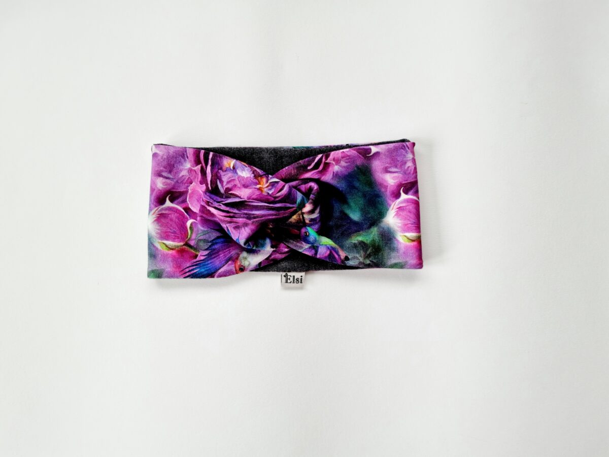 Meriinopeapael tumelillad lilled