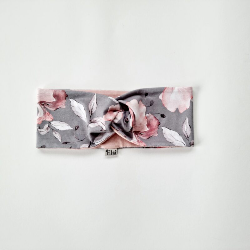 Hallil roosad lilled